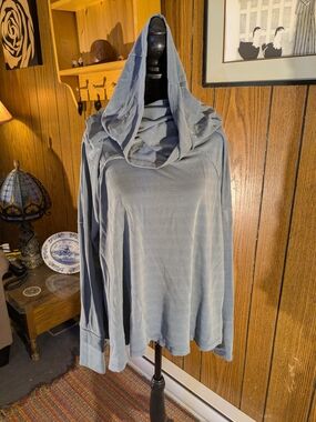 Women's Oversized Cowl Hooded Long-Sleeve Top in Dusty Blue